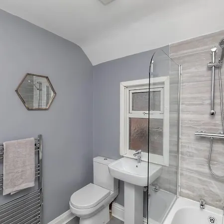 Town Centre Town House Free Wifi And Free On Street Parking * 米德尔斯伯勒