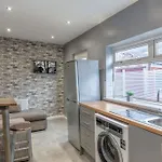 Town Centre Town House Free Wifi And Free On Street Parking *