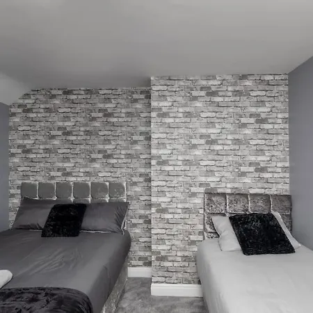 Town Centre Town House Free Wifi And Free On Street Parking Apartamento *
